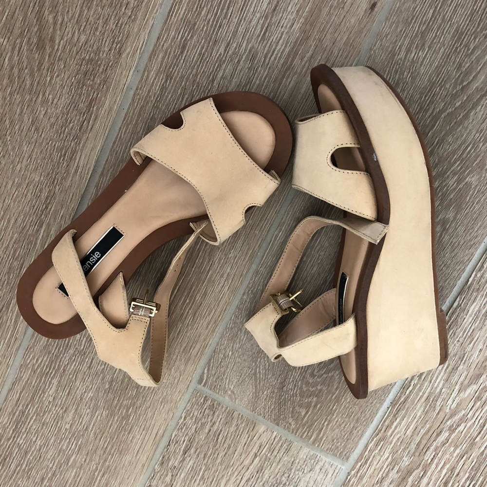 Platform sandals
